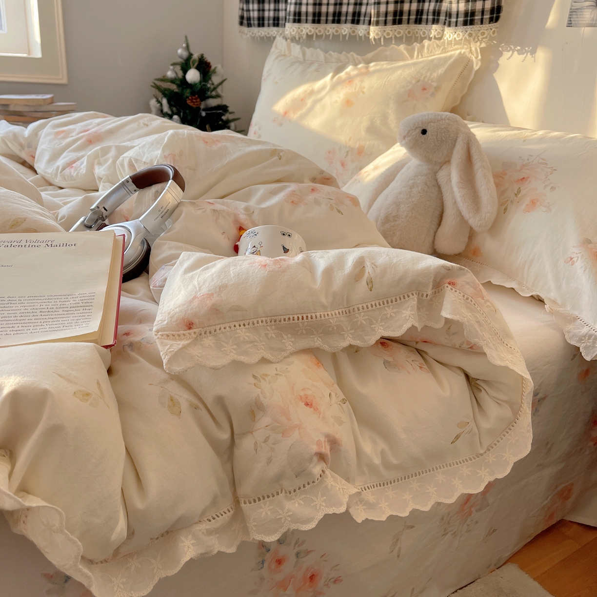 91家纺网 家纺一手货源 找家纺 悦织湾家纺 2026新款镂空花边碎花款四件套印花学生宿舍床上用品三4件套单品被套枕套 芳华