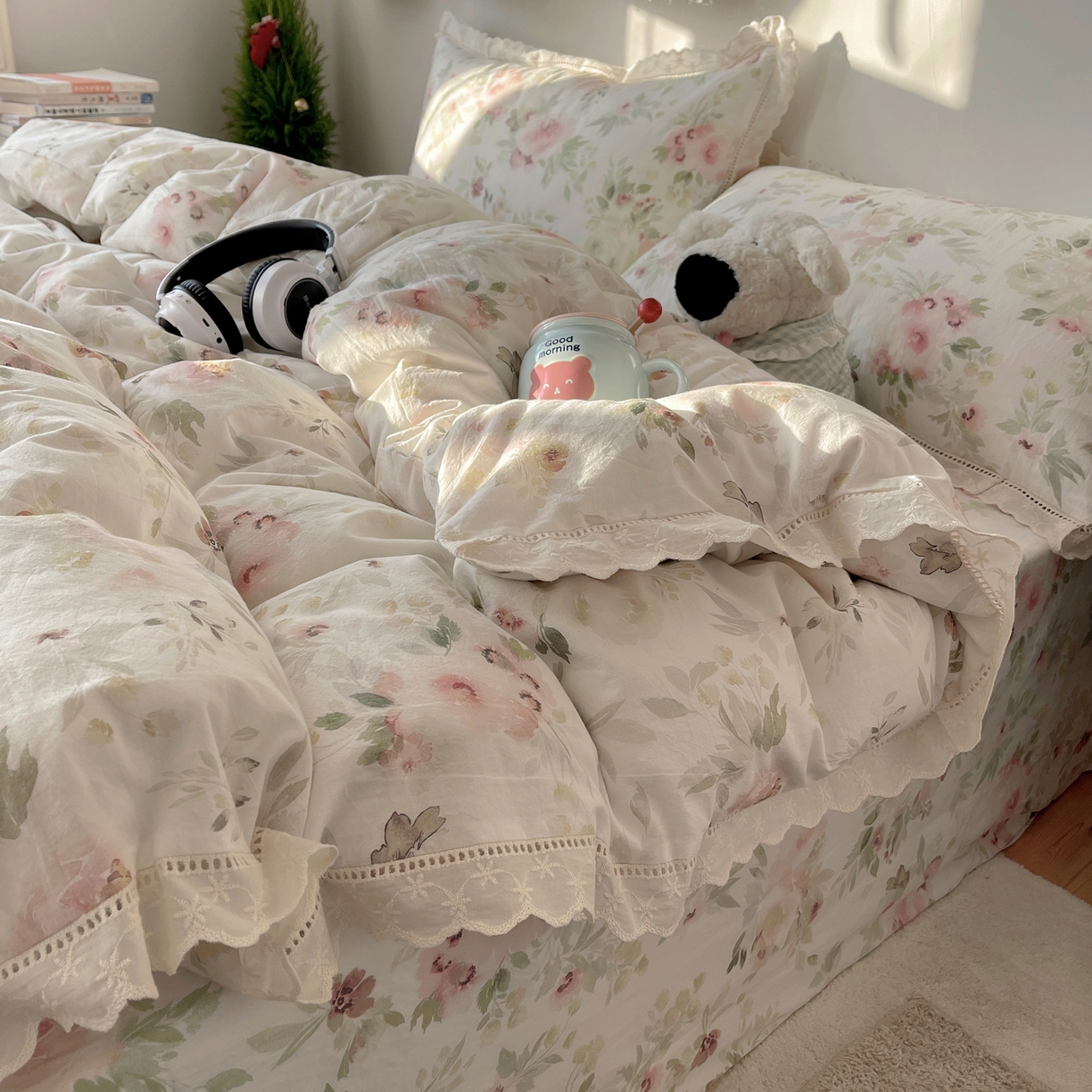 91家纺网 家纺一手货源 找家纺 悦织湾家纺 2026新款镂空花边碎花款四件套印花学生宿舍床上用品三4件套单品被套枕套 沐春