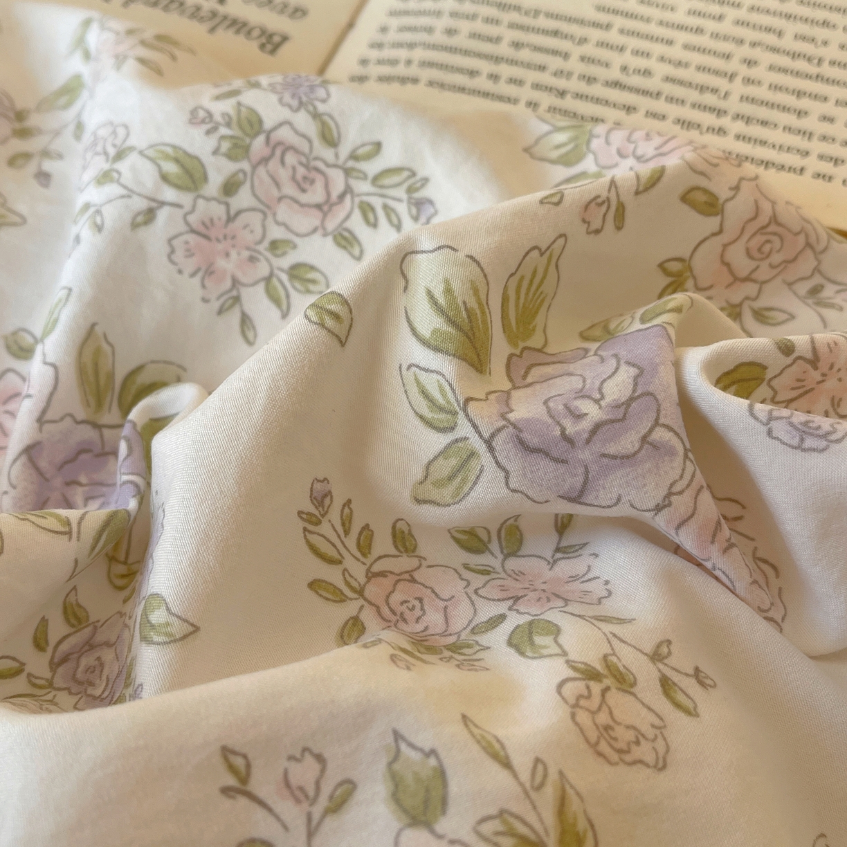 91家纺网 家纺一手货源 找家纺 悦织湾家纺 2026新款镂空花边碎花款四件套印花学生宿舍床上用品三4件套单品被套枕套 瑶光