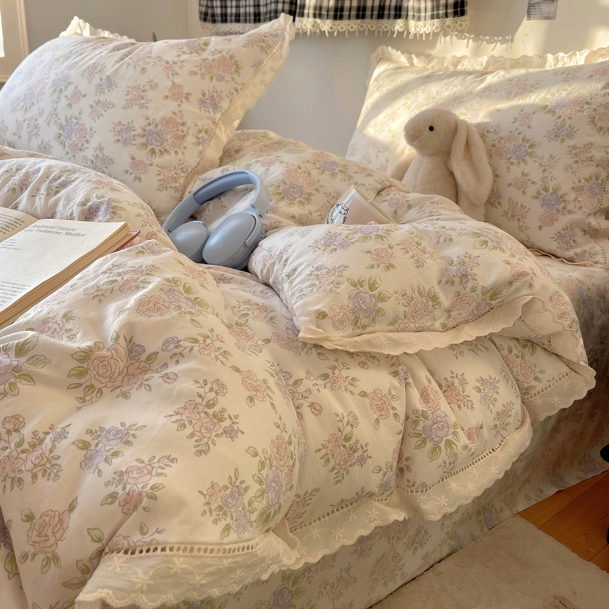 91家纺网 家纺一手货源 找家纺 悦织湾家纺 2026新款镂空花边碎花款四件套印花学生宿舍床上用品三4件套单品被套枕套 瑶光