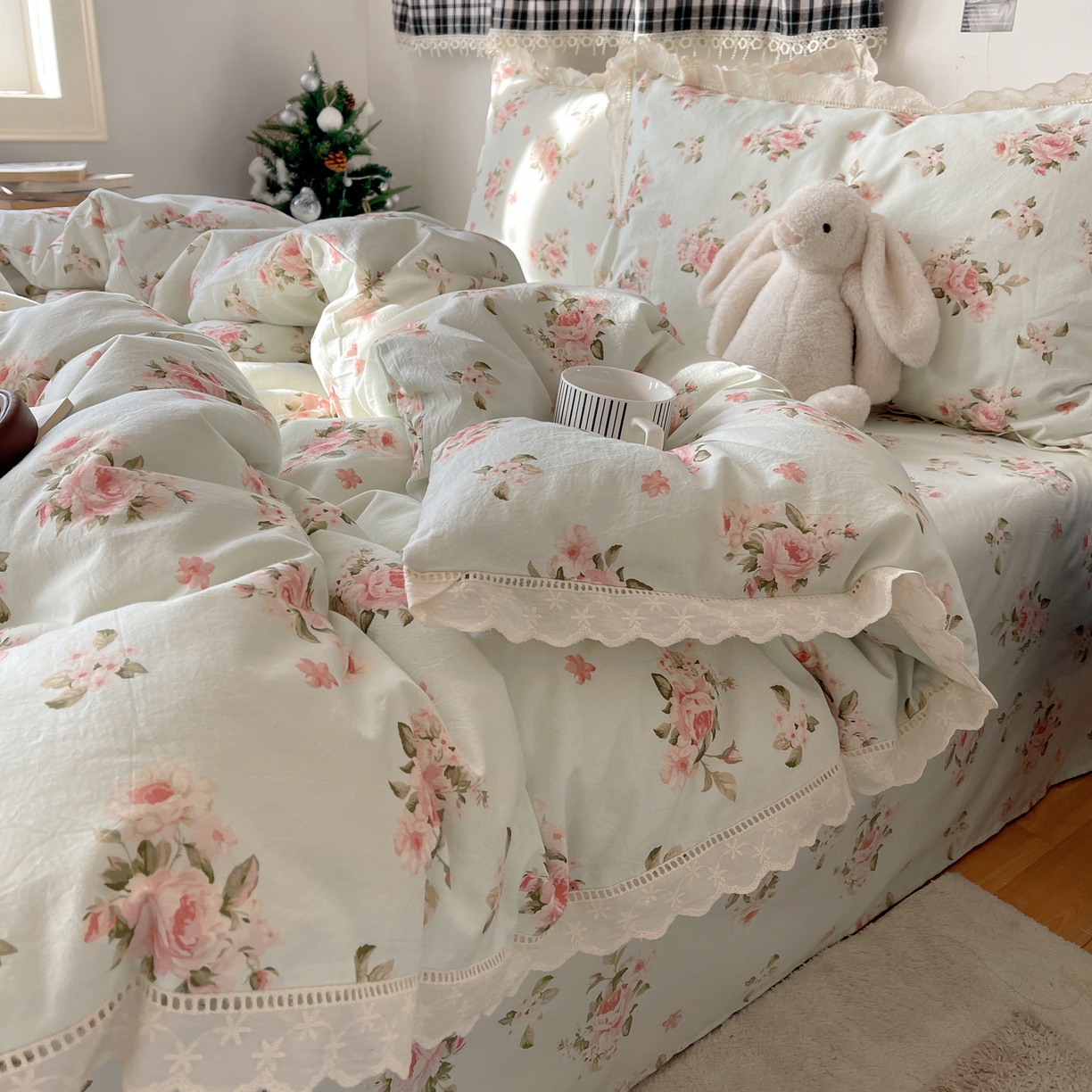 悦织湾家纺 2026新款镂空花边碎花款四件套印花学生宿舍床上用品三4件套单品被套枕套 盈袖