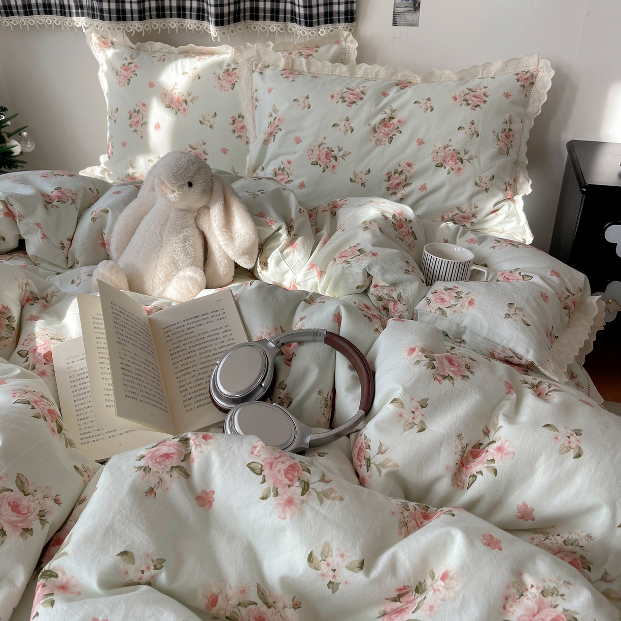 91家纺网 家纺一手货源 找家纺 悦织湾家纺 2026新款镂空花边碎花款四件套印花学生宿舍床上用品三4件套单品被套枕套 盈袖