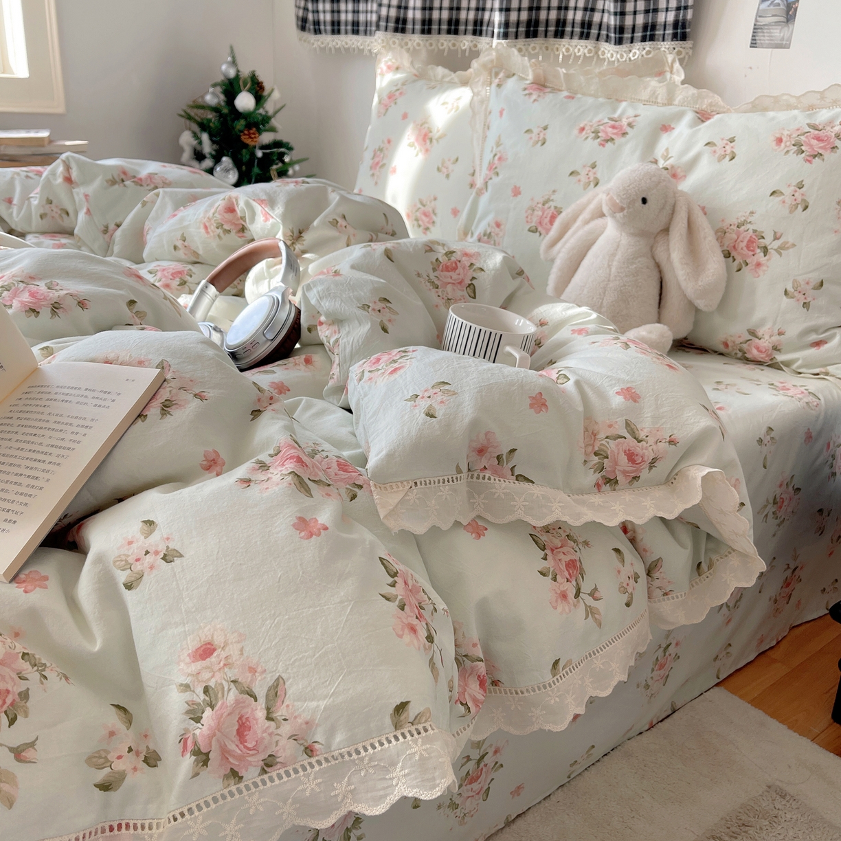 91家纺网 家纺一手货源 找家纺 悦织湾家纺 2026新款镂空花边碎花款四件套印花学生宿舍床上用品三4件套单品被套枕套 盈袖