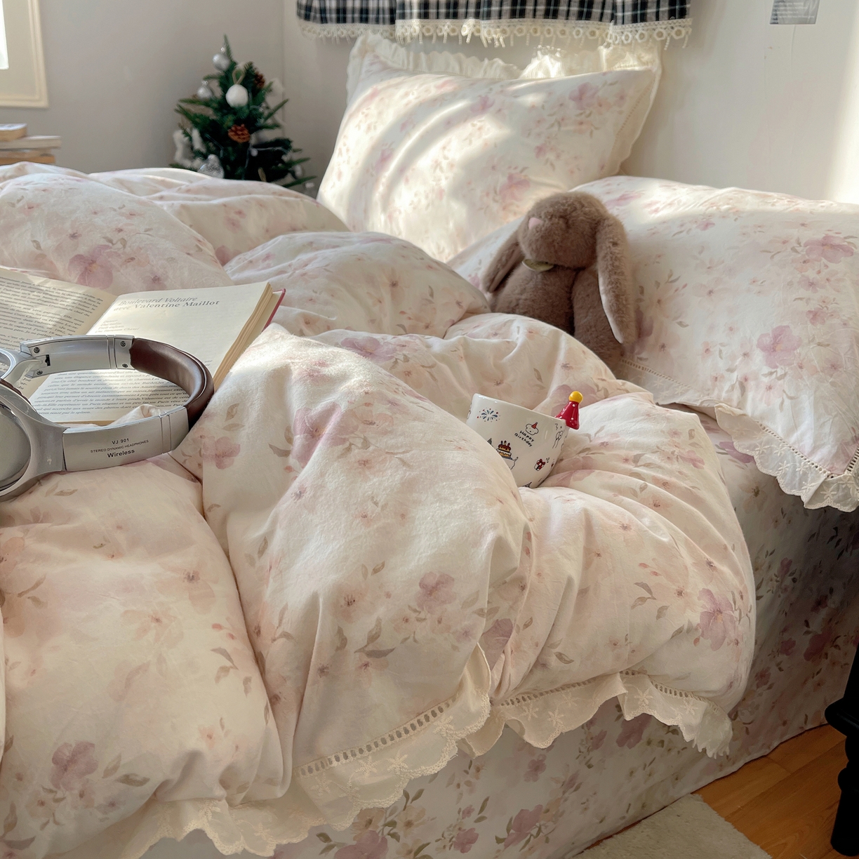 91家纺网 家纺一手货源 找家纺 悦织湾家纺 2026新款镂空花边碎花款四件套印花学生宿舍床上用品三4件套单品被套枕套 紫霞