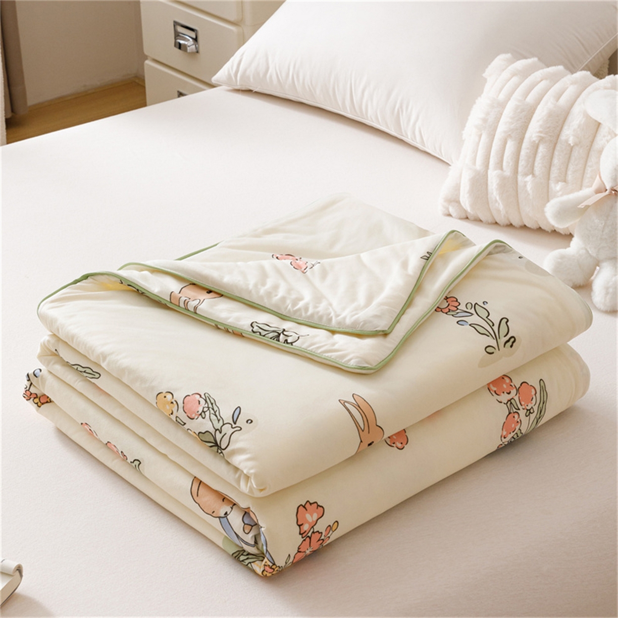 91家纺网 家纺一手货源 找家纺 优被业 2026新款A类牛奶丝针织棉软糯凉感大豆夏被空调被夏凉被(20%大豆国标包检测） 花园小兔