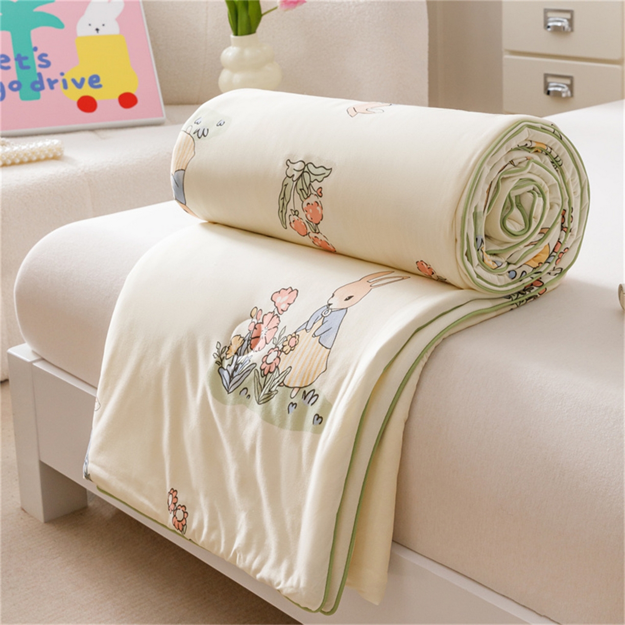 91家纺网 家纺一手货源 找家纺 优被业 2026新款A类牛奶丝针织棉软糯凉感大豆夏被空调被夏凉被(20%大豆国标包检测） 花园小兔