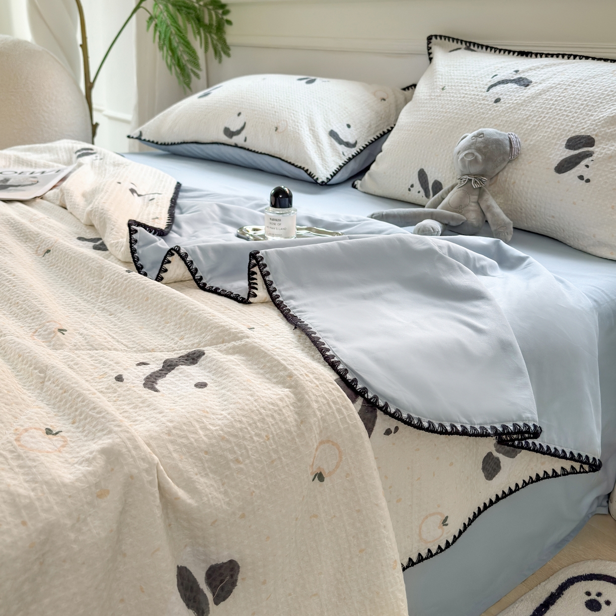 91家纺网 家纺一手货源 找家纺 雯雨家纺 2026新款里外全棉华夫格三角针夏被 苏潘达灰