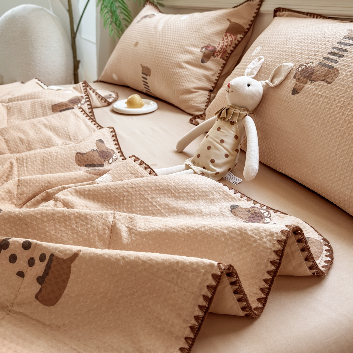 91家纺网 家纺一手货源 找家纺 雯雨家纺 2026新款里外全棉华夫格三角针夏被 瑞乐棕