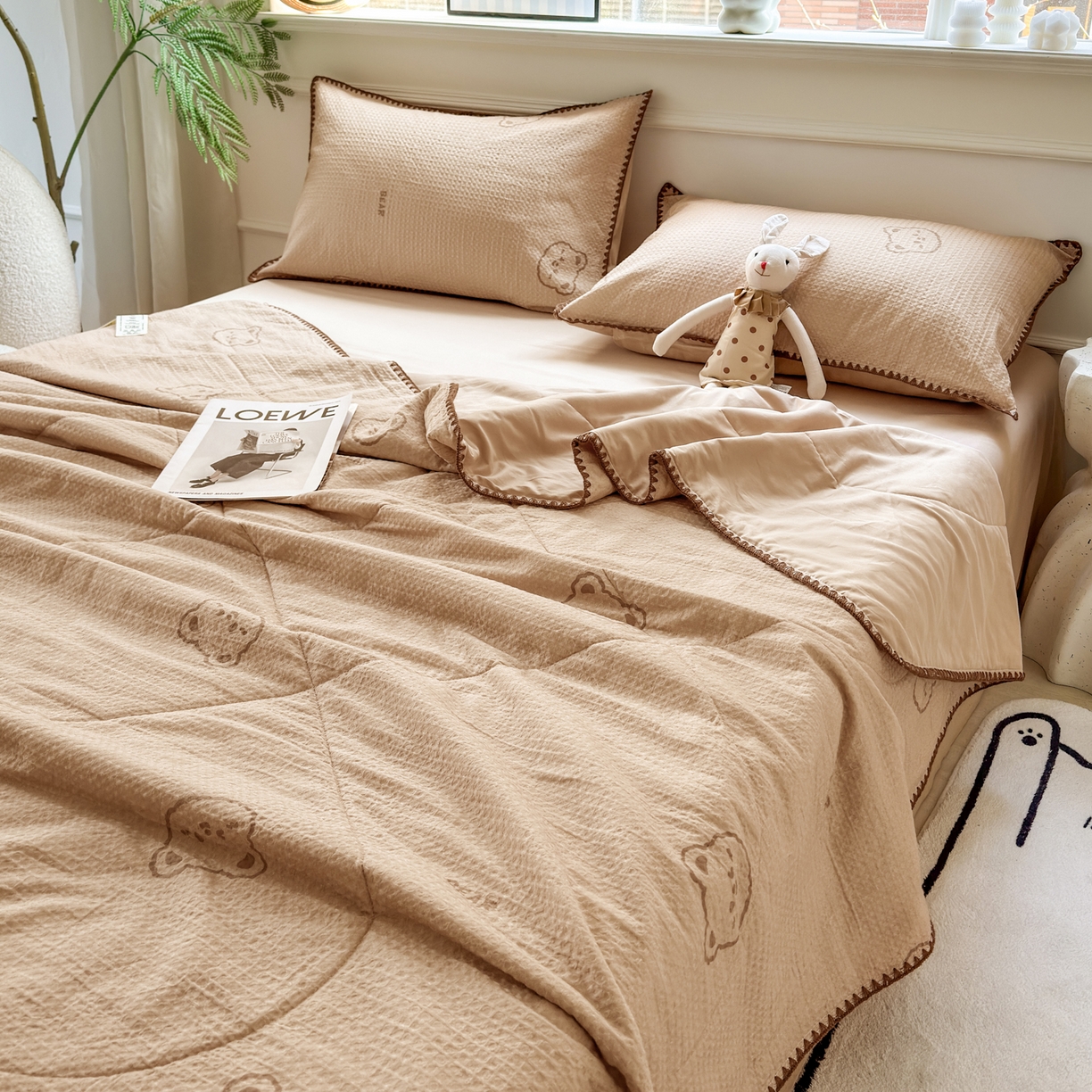 91家纺网 家纺一手货源 找家纺 雯雨家纺 2026新款里外全棉华夫格三角针夏被 萌动时光咖