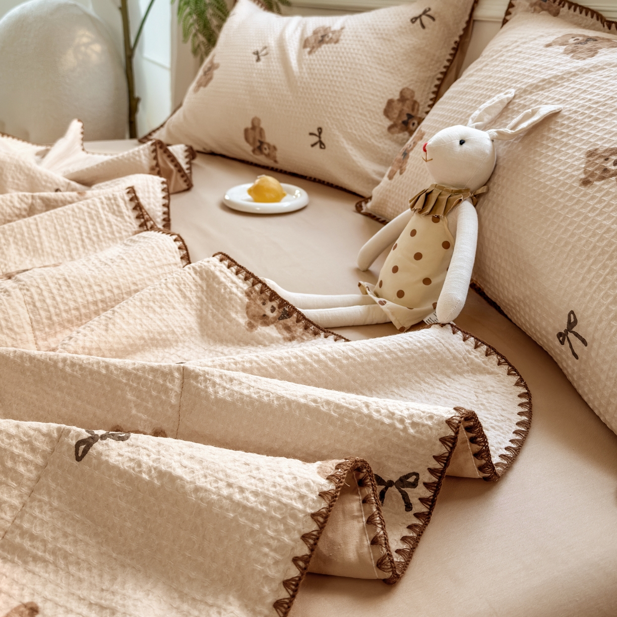 91家纺网 家纺一手货源 找家纺 雯雨家纺 2026新款里外全棉华夫格三角针夏被 萌动时光