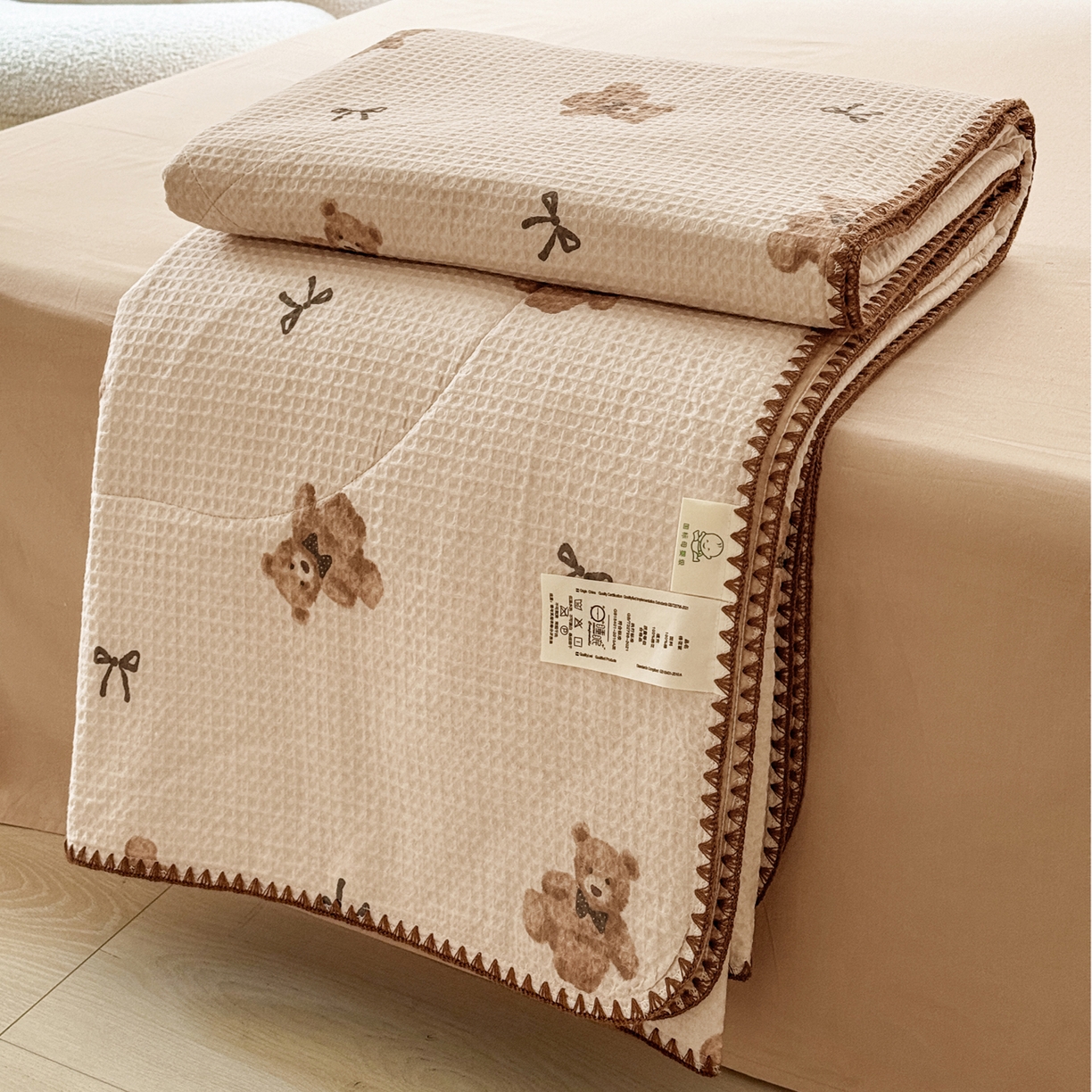 91家纺网 家纺一手货源 找家纺 雯雨家纺 2026新款里外全棉华夫格三角针夏被 萌动时光