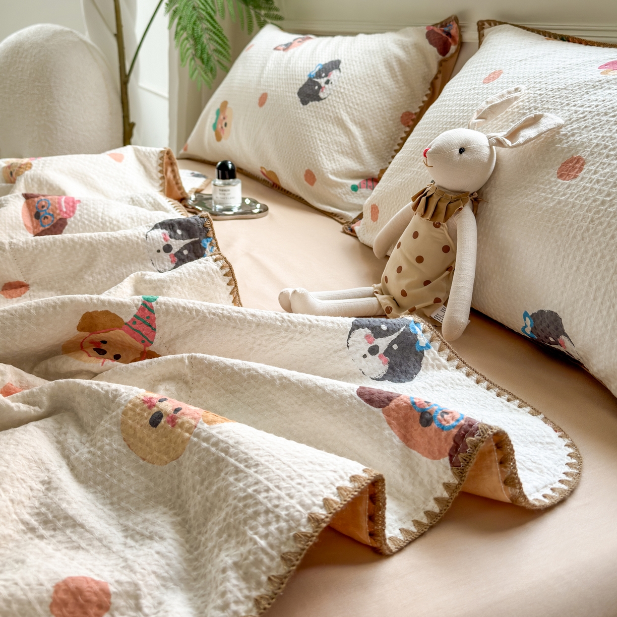 91家纺网 家纺一手货源 找家纺 雯雨家纺 2026新款里外全棉华夫格三角针夏被 欢乐派对