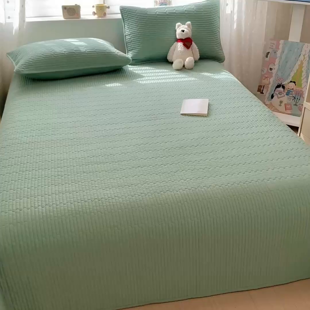 91家纺网 家纺一手货源 找家纺 雅萱家纺 2026新款双面全棉高温砂洗床盖系列 森林绿