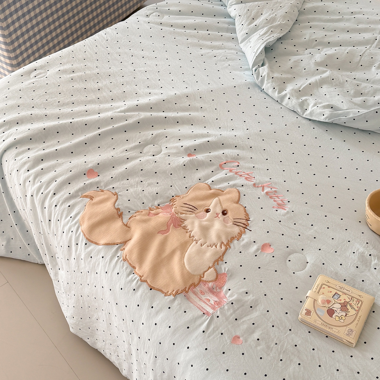 91家纺网 家纺一手货源 找家纺 吾欢心 2026春夏新款水洗棉可爱卡通贴布绣花单夏被空调被夏凉被 蛋糕猫酱