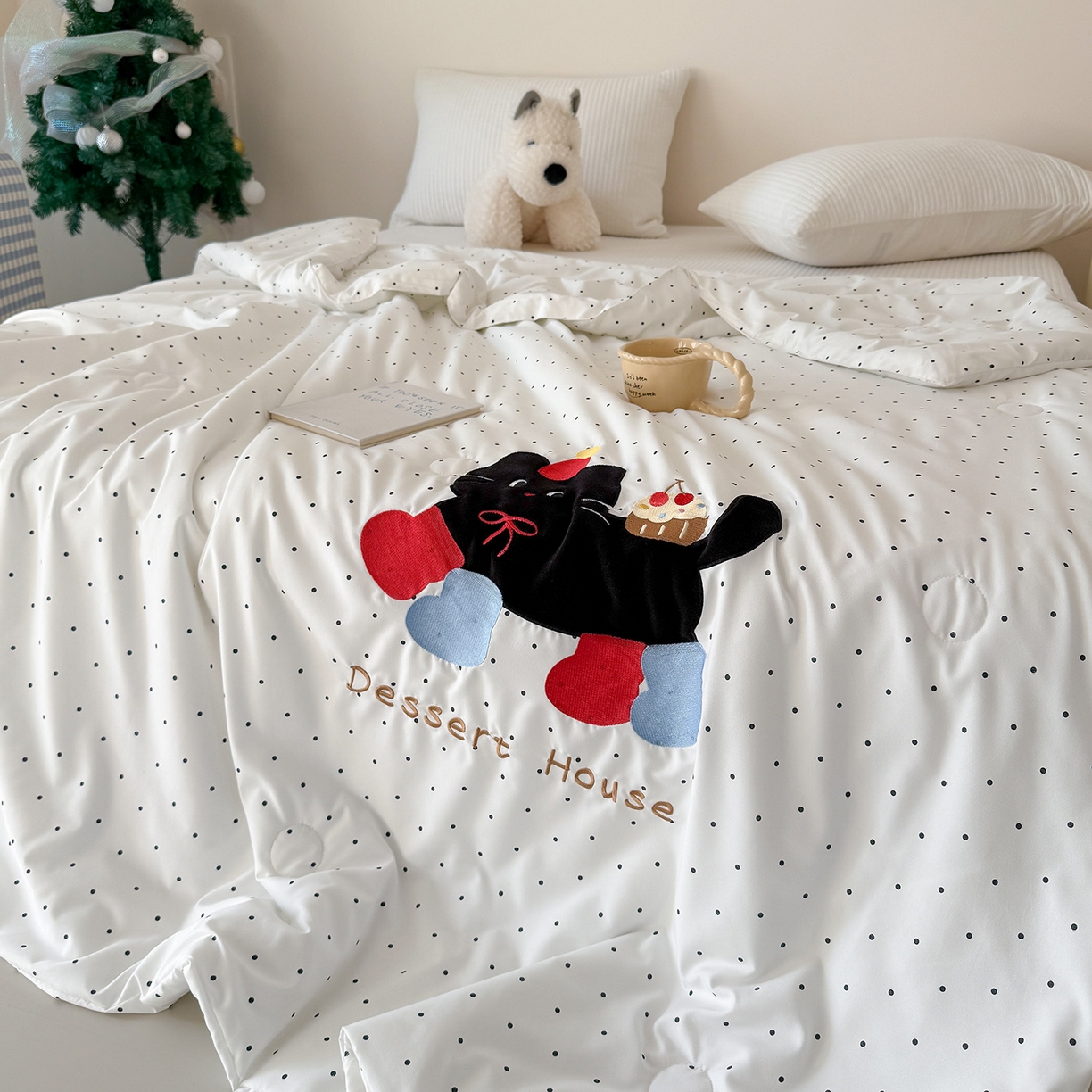 91家纺网 家纺一手货源 找家纺 吾欢心 2026春夏新款水洗棉可爱卡通贴布绣花单夏被空调被夏凉被 搞怪猫咪