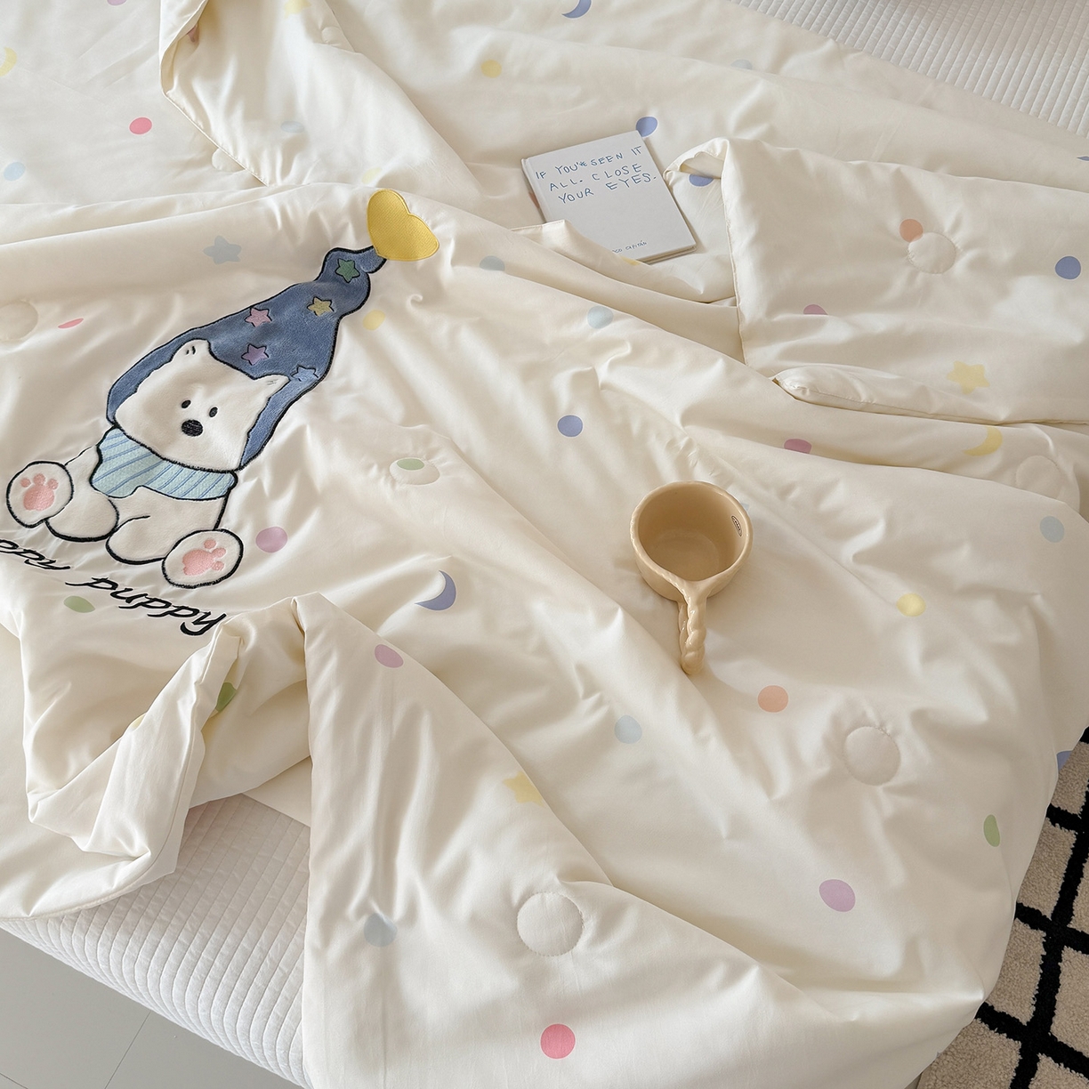 91家纺网 家纺一手货源 找家纺 吾欢心 2026春夏新款水洗棉可爱卡通贴布绣花单夏被空调被夏凉被 开心露比