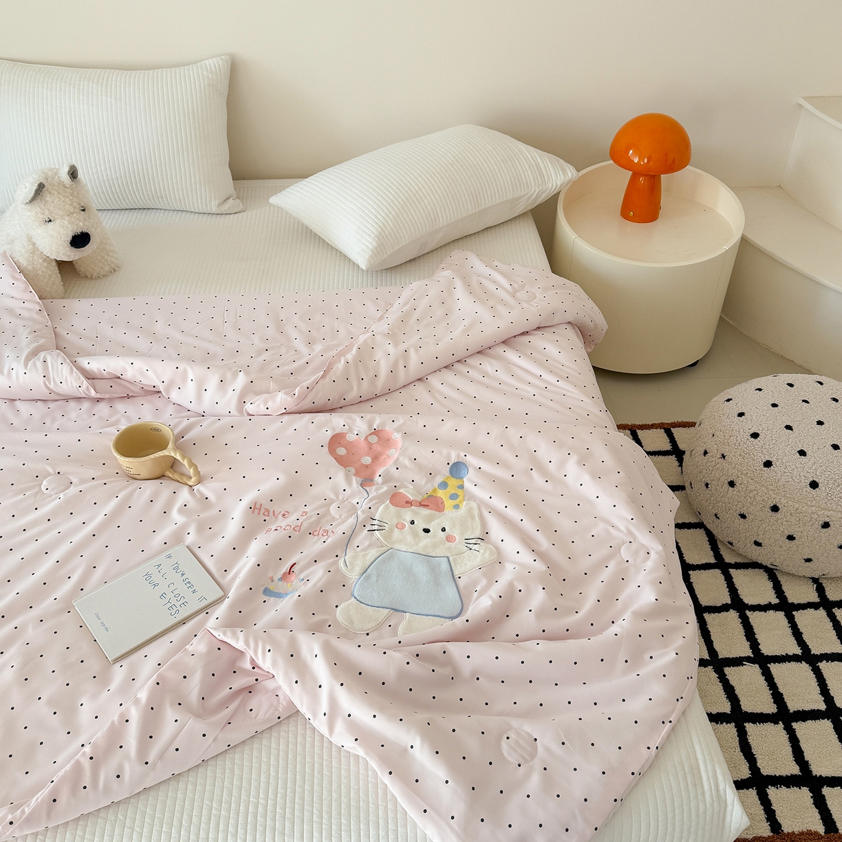 91家纺网 家纺一手货源 找家纺 吾欢心 2026春夏新款水洗棉可爱卡通贴布绣花单夏被空调被夏凉被 气球猫咪