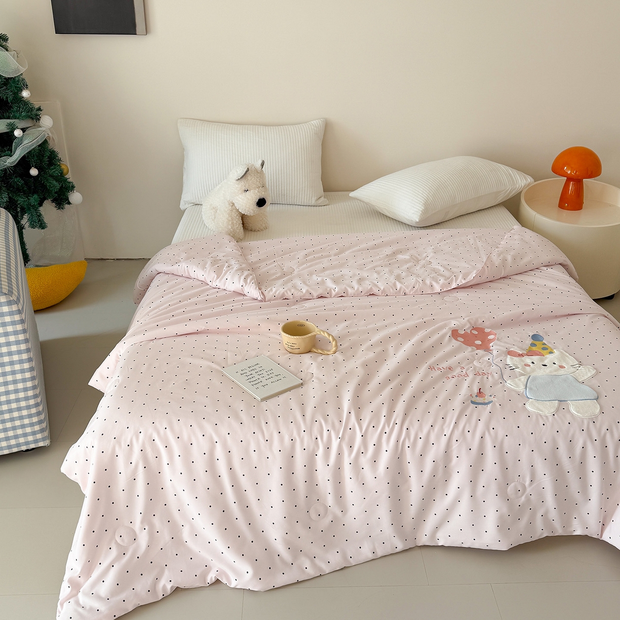 91家纺网 家纺一手货源 找家纺 吾欢心 2026春夏新款水洗棉可爱卡通贴布绣花单夏被空调被夏凉被 气球猫咪