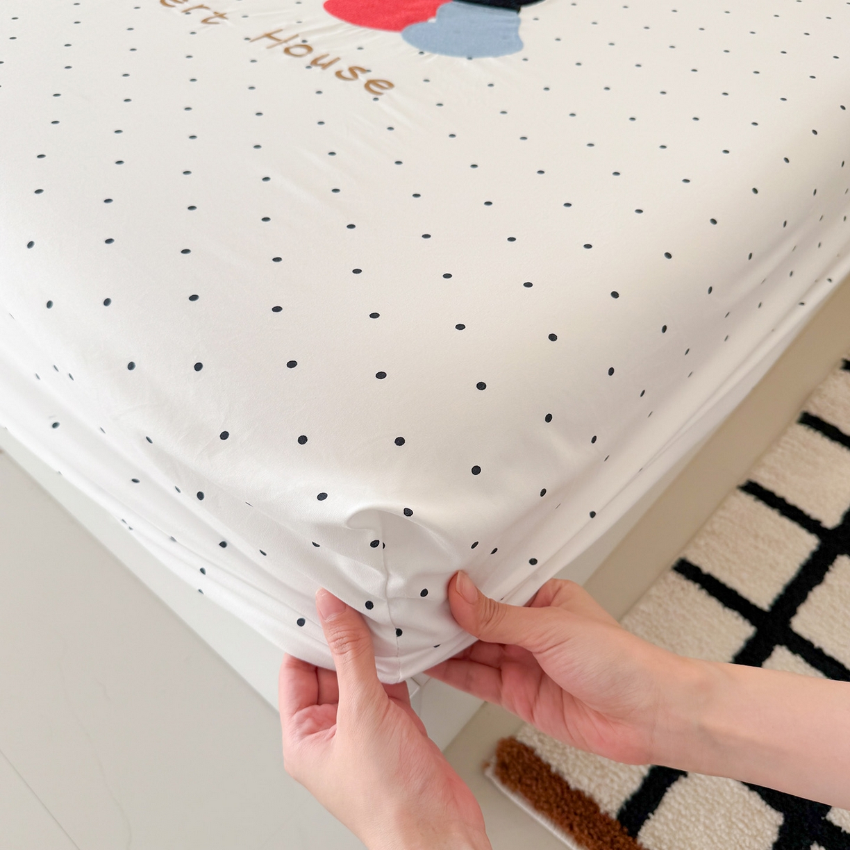 91家纺网 家纺一手货源 找家纺 吾欢心 2026新款水洗棉可爱卡通贴布绣花床笠单品床笠单件床笠三件套 搞怪猫咪