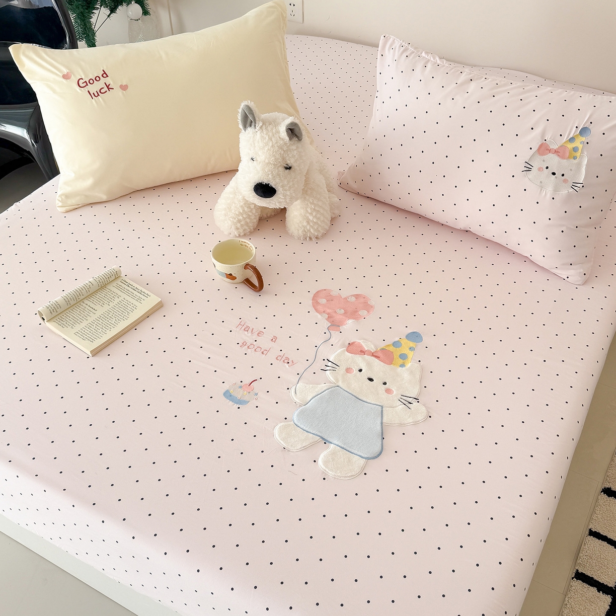 91家纺网 家纺一手货源 找家纺 吾欢心 2026新款水洗棉可爱卡通贴布绣花床笠单品床笠单件床笠三件套 气球猫咪