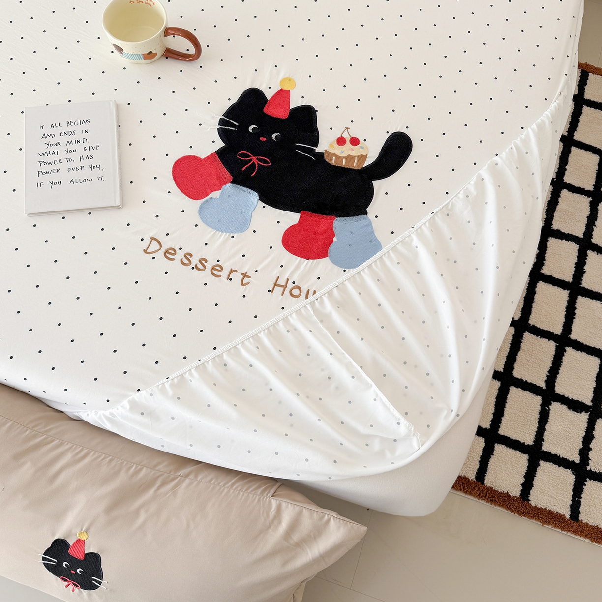 91家纺网 家纺一手货源 找家纺 吾欢心 2026新款水洗棉可爱卡通贴布绣花床笠单品床笠单件床笠三件套 搞怪猫咪