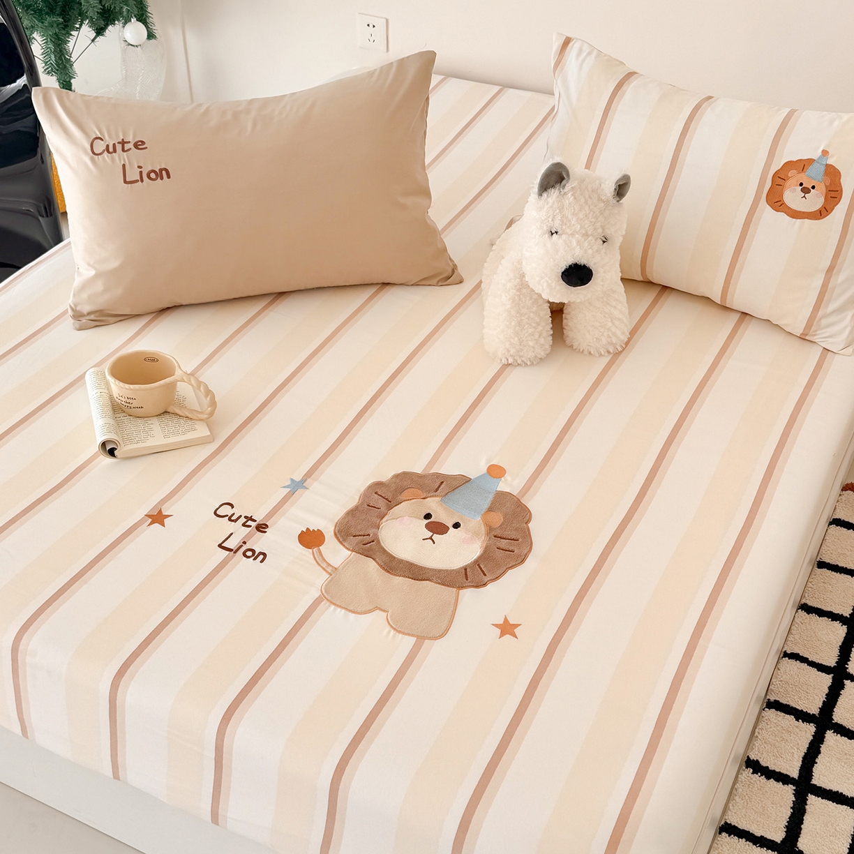 91家纺网 家纺一手货源 找家纺 吾欢心 2026新款水洗棉可爱卡通贴布绣花床笠单品床笠单件床笠三件套 小狮子