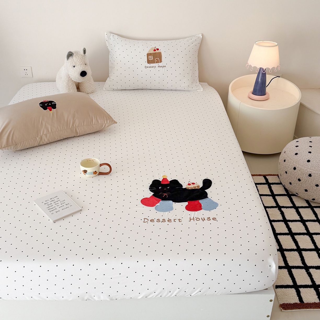 91家纺网 家纺一手货源 找家纺 吾欢心 2026新款水洗棉可爱卡通贴布绣花床笠单品床笠单件床笠三件套 搞怪猫咪