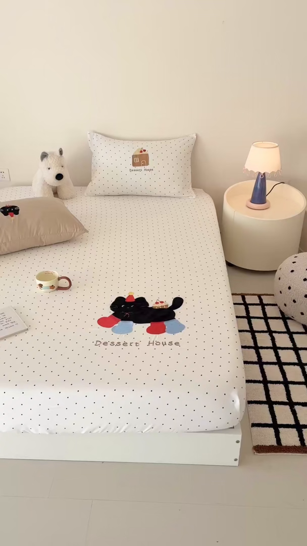 91家纺网 家纺一手货源 找家纺 吾欢心 2026新款水洗棉可爱卡通贴布绣花床笠单品床笠单件床笠三件套 搞怪猫咪