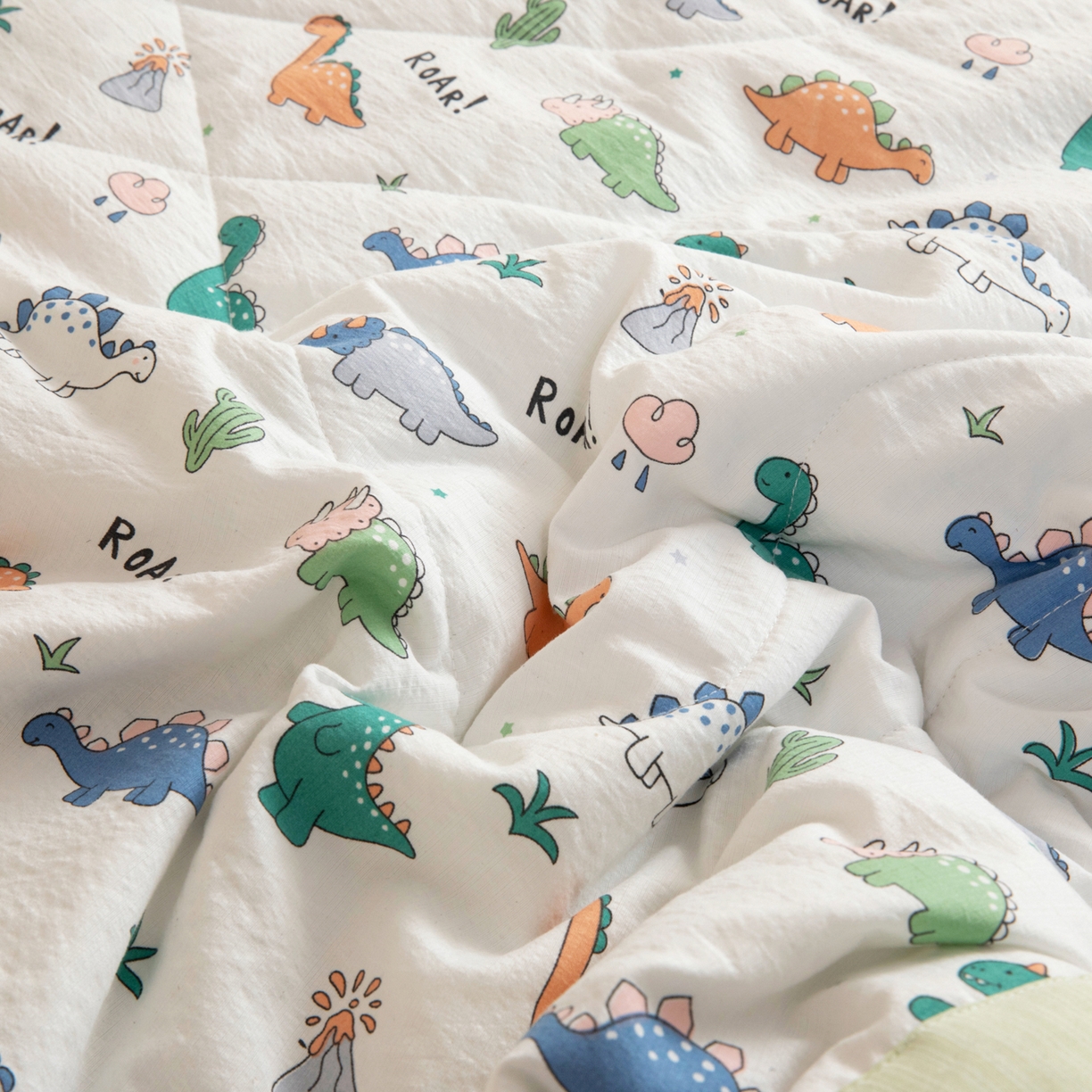 91家纺网 家纺一手货源 找家纺 御棉坊 2026新款A类柔肤棉儿童夏被宝宝空调被幼儿园午睡夏凉被丝绵薄被子 恐龙家园