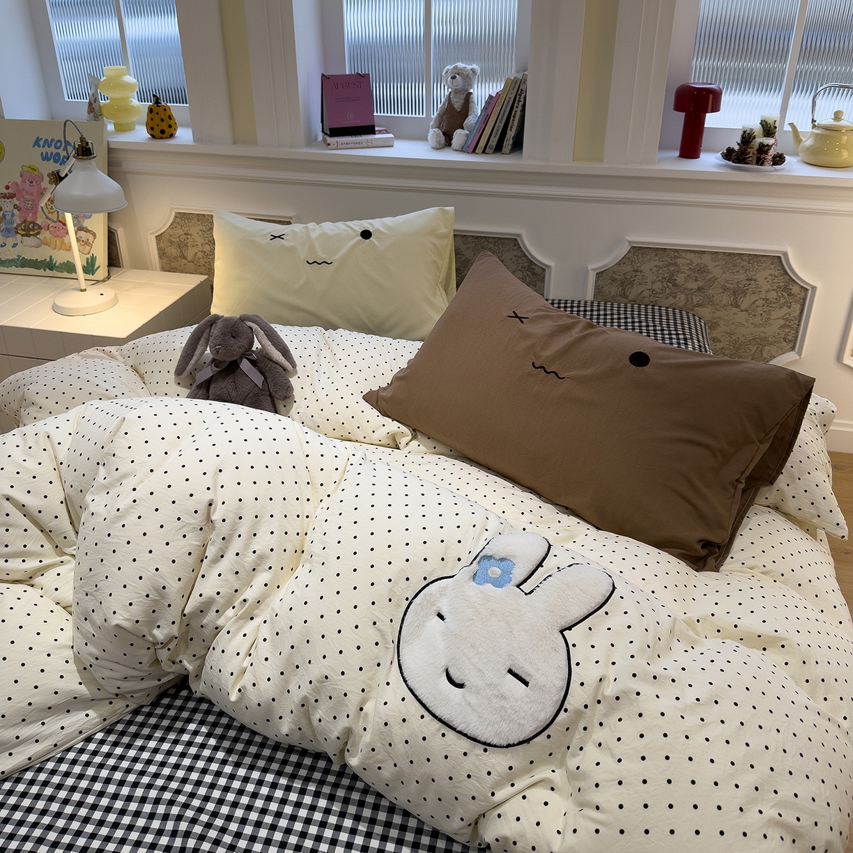 91家纺网 家纺一手货源 找家纺 曼谷家纺 2026年 水洗棉兔毛贴布绣四件套被套床单学生双人 菲菲兔-波点