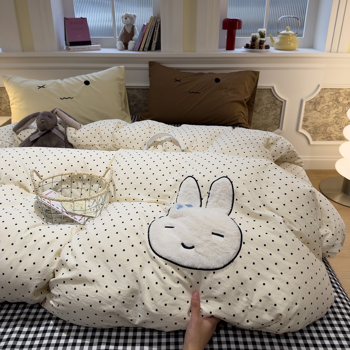 91家纺网 家纺一手货源 找家纺 曼谷家纺 2026年 水洗棉兔毛贴布绣四件套被套床单学生双人 菲菲兔-波点