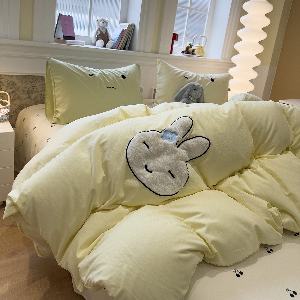 91家纺网 家纺一手货源 找家纺 曼谷家纺 2026年 水洗棉兔毛贴布绣四件套被套床单学生双人 菲菲兔-芝士樱桃