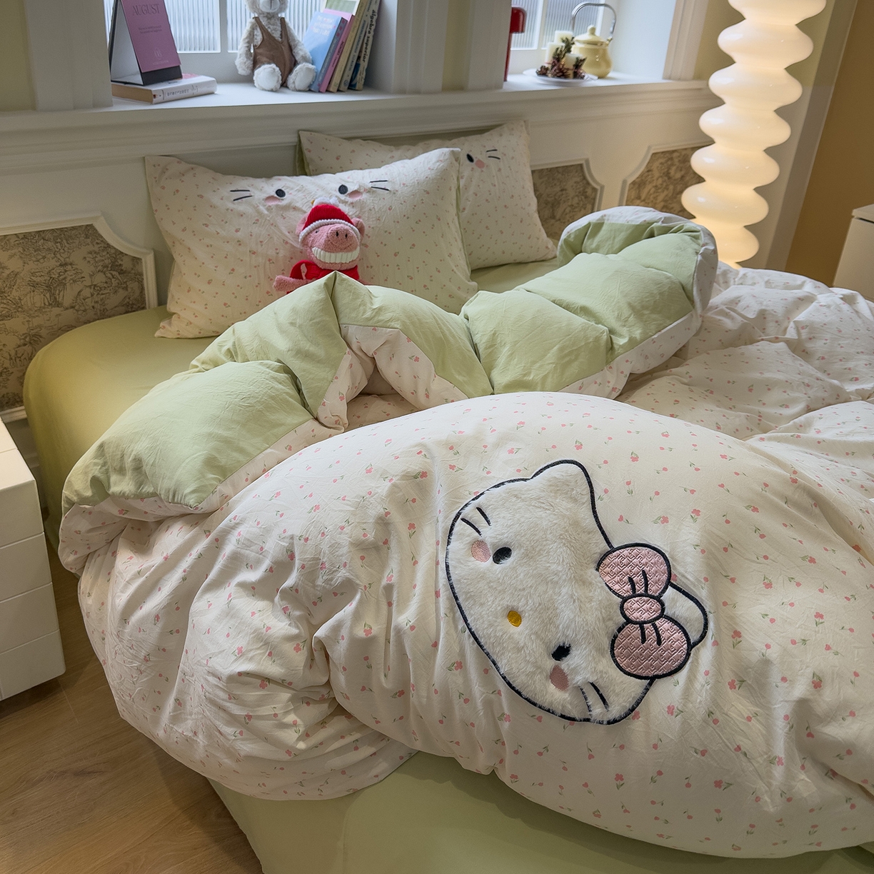 91家纺网 家纺一手货源 找家纺 曼谷家纺 2026年 水洗棉兔毛贴布绣四件套被套床单学生双人 可爱猫-碎花