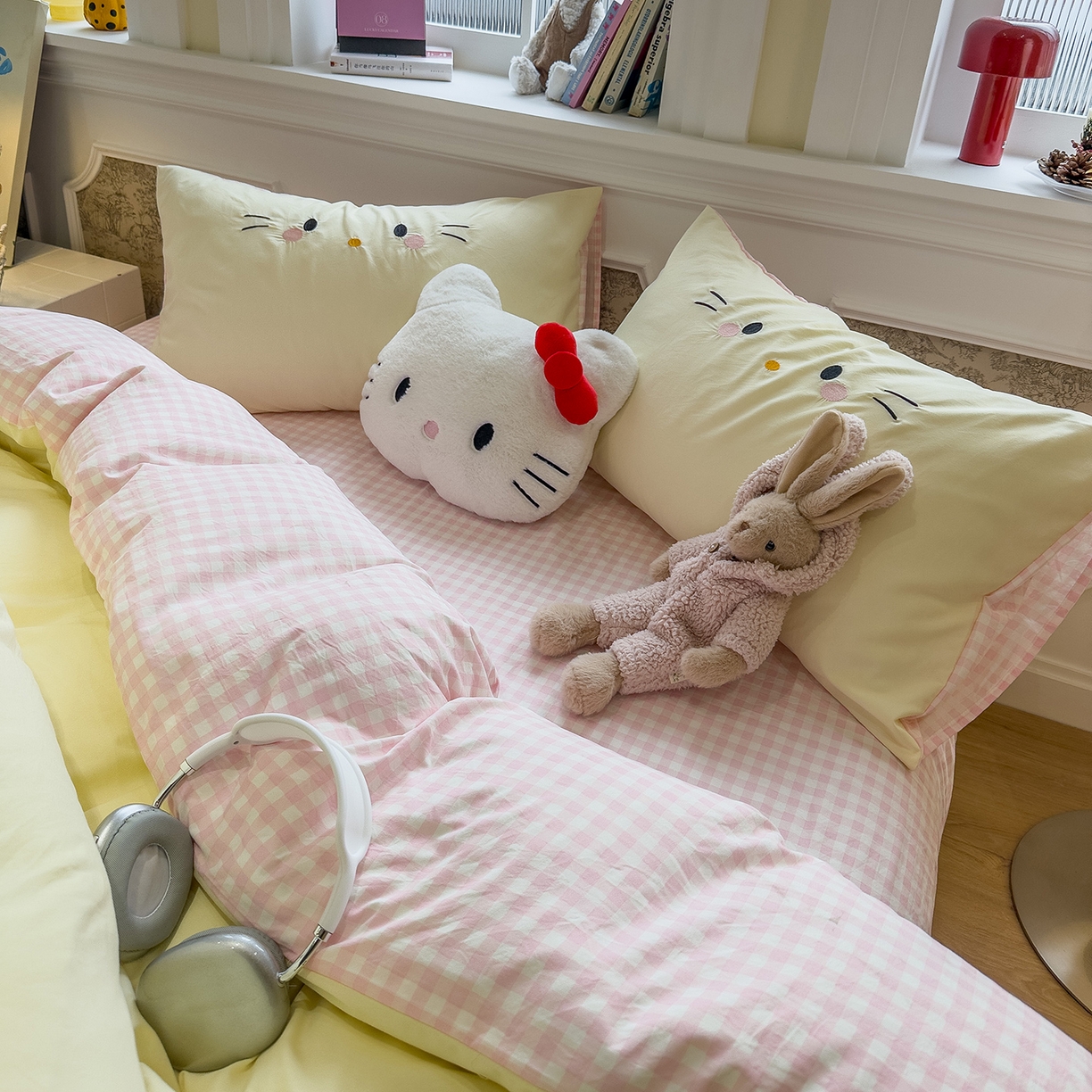 91家纺网 家纺一手货源 找家纺 曼谷家纺 2026年 水洗棉兔毛贴布绣四件套被套床单学生双人 可爱猫-芝士粉小格