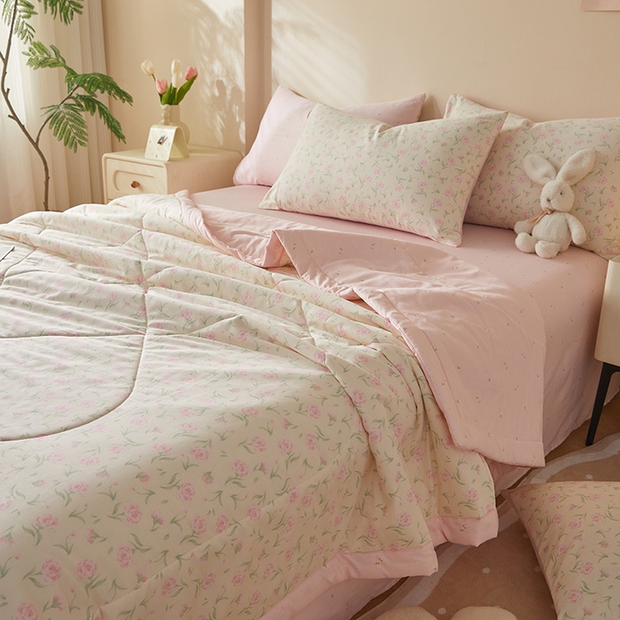 91家纺网 家纺一手货源 找家纺 海洋家纺 2026新款A类里外全棉印花夏被四件套 粉黛