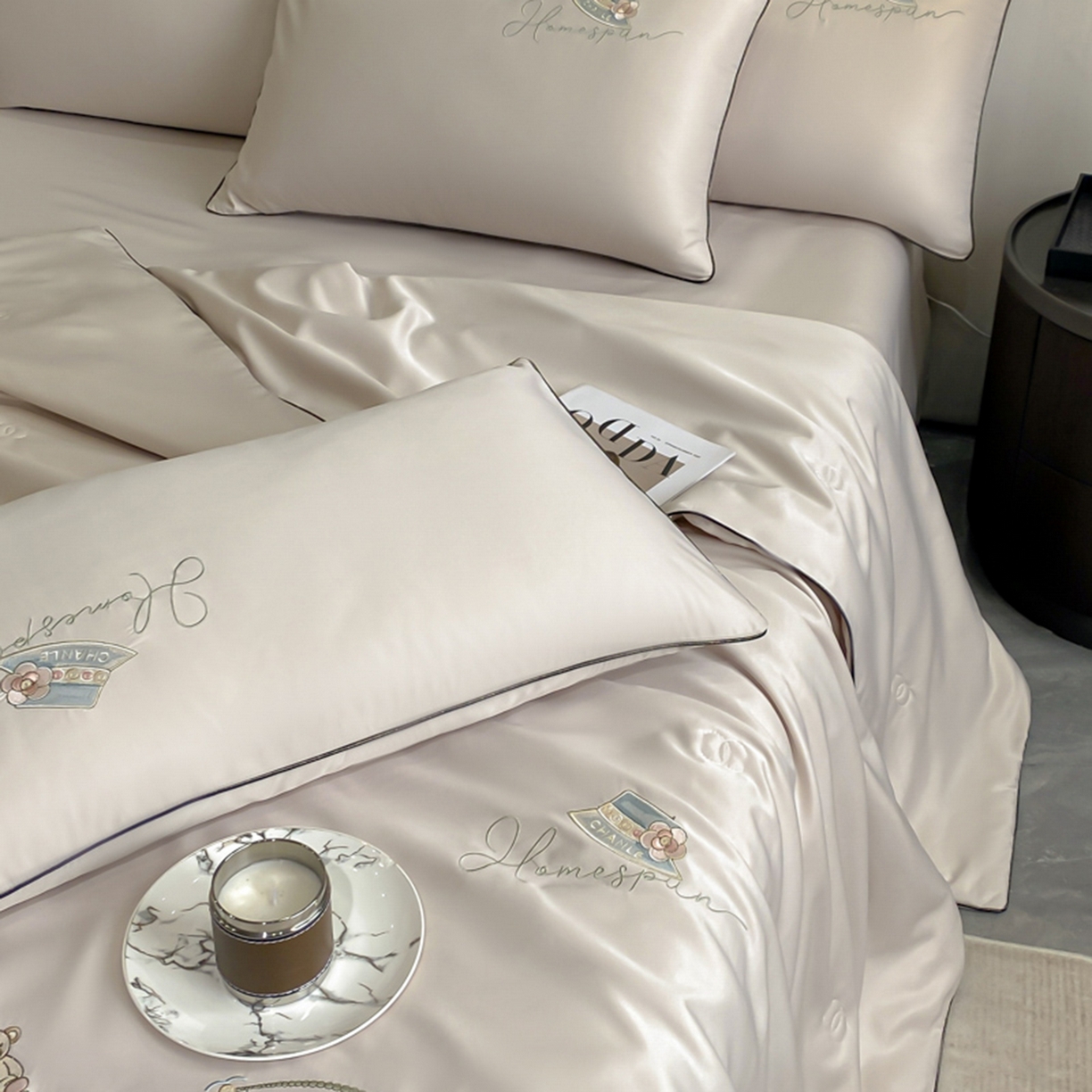 91家纺网 家纺一手货源 找家纺 绒世界 2026新款刺绣水洗真丝夏被四件套公主日记系列-风格一 公主日记-香槟