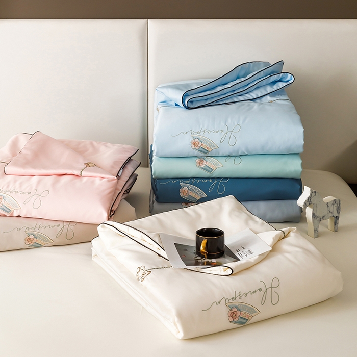 91家纺网 家纺一手货源 找家纺 （总）绒世界 2026新款刺绣水洗真丝夏被四件套公主日记系列-风格二