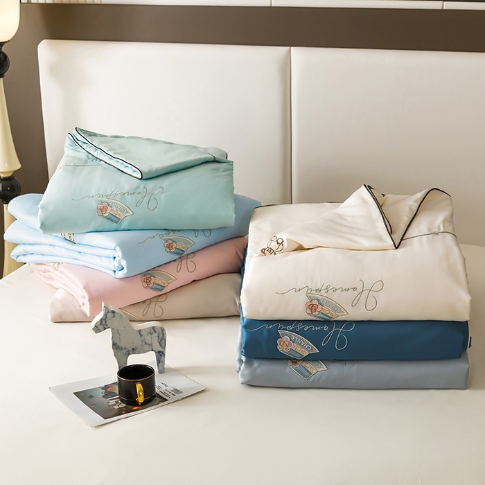 91家纺网 家纺一手货源 找家纺 （总）绒世界 2026新款刺绣水洗真丝夏被四件套公主日记系列-风格二