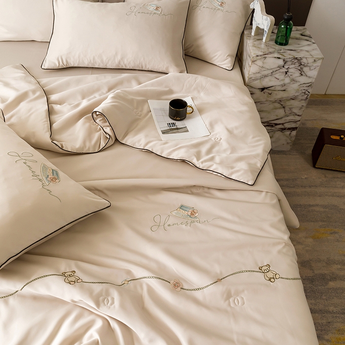 91家纺网 家纺一手货源 找家纺 绒世界 2026新款刺绣水洗真丝夏被四件套公主日记系列-风格二 公主日记-香槟