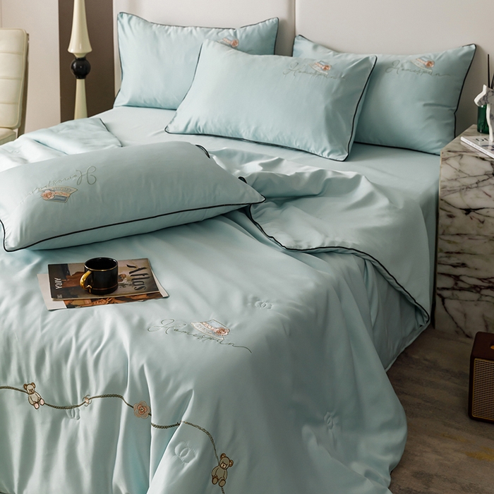 91家纺网 家纺一手货源 找家纺 绒世界 2026新款刺绣水洗真丝夏被四件套公主日记系列-风格二 公主日记-白茶绿