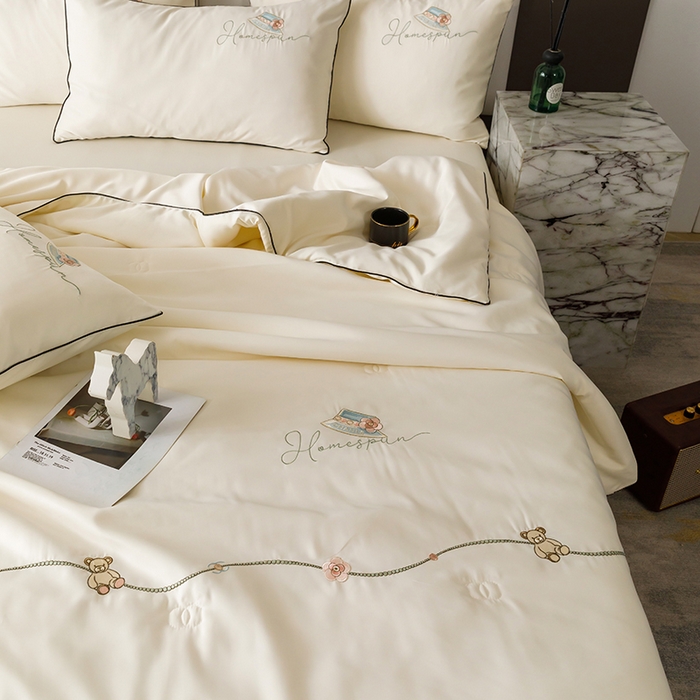 91家纺网 家纺一手货源 找家纺 绒世界 2026新款刺绣水洗真丝夏被四件套公主日记系列-风格二 公主日记-月白