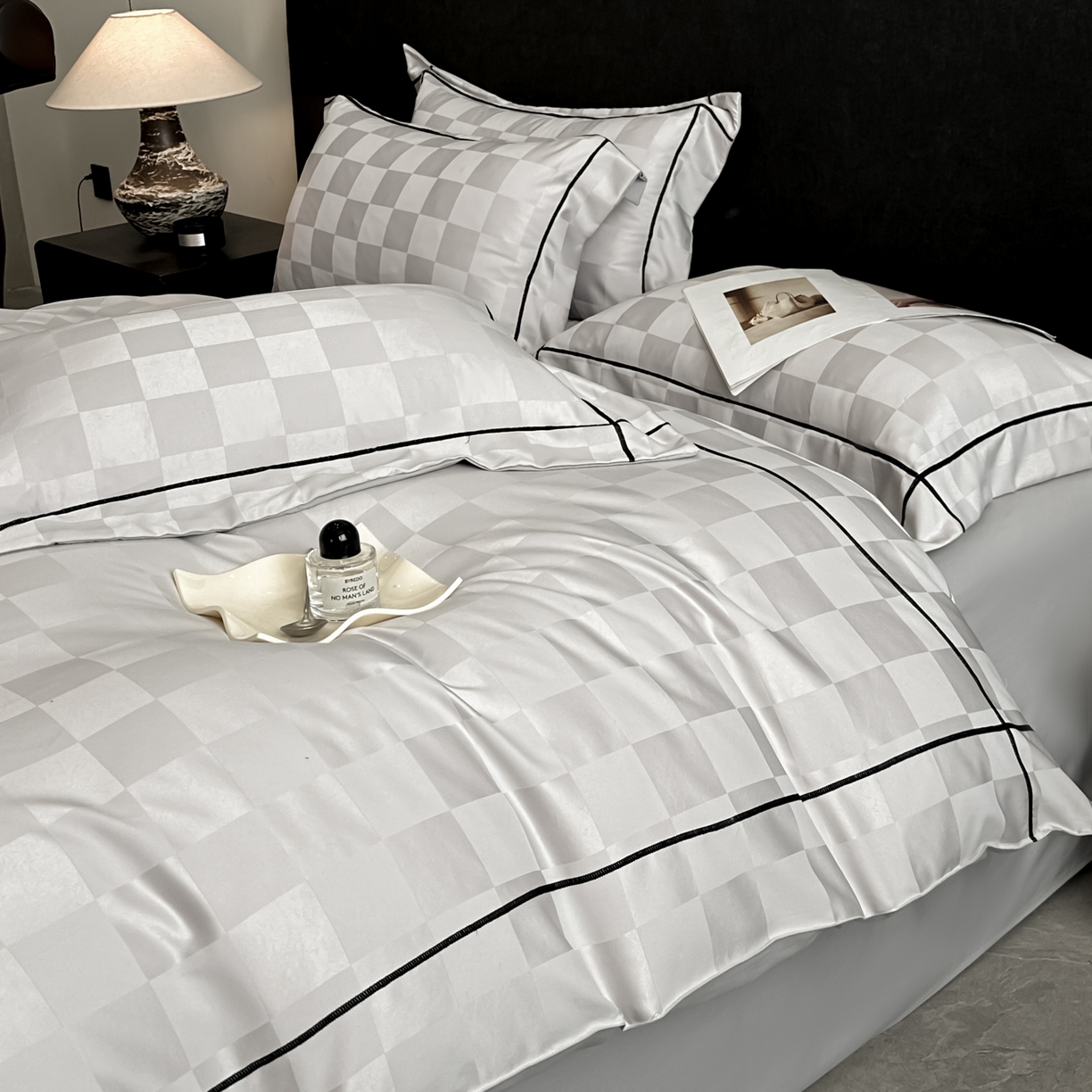 91家纺网 家纺一手货源 找家纺 绒世界 2026新款贡缎提花床单床笠四件套 银灰