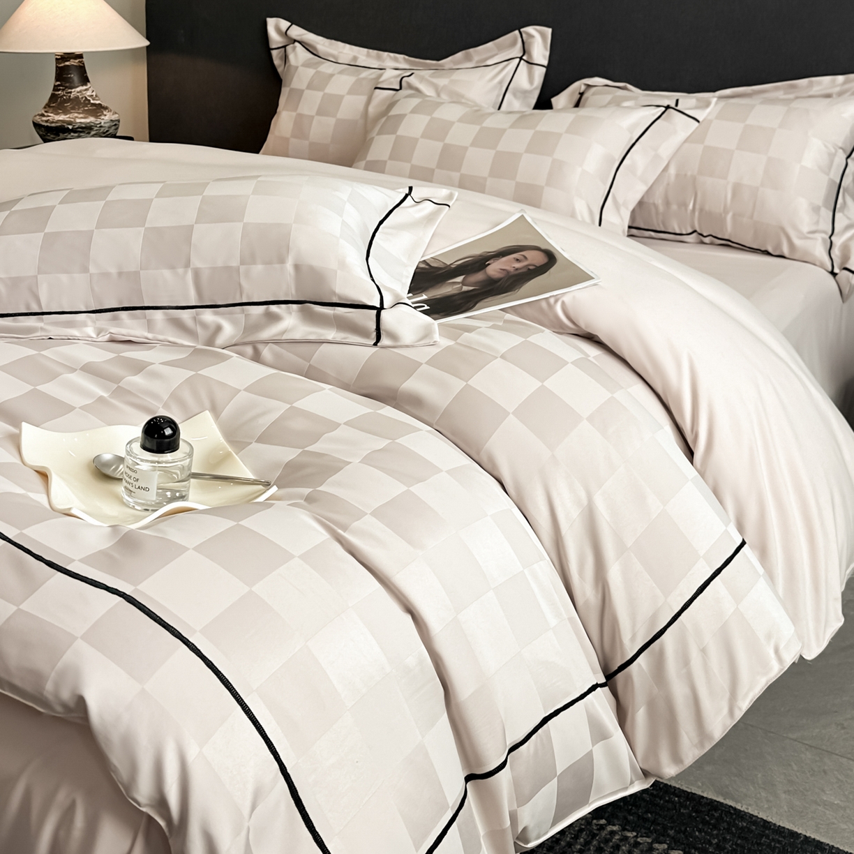 91家纺网 家纺一手货源 找家纺 绒世界 2026新款贡缎提花床单床笠四件套 香槟