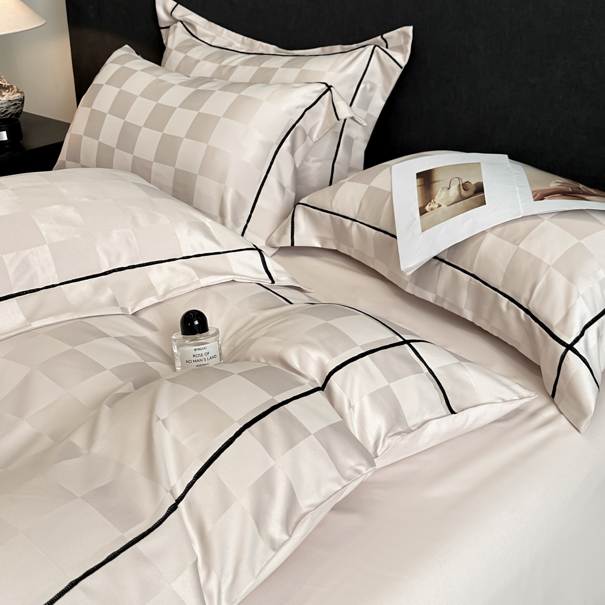 91家纺网 家纺一手货源 找家纺 绒世界 2026新款贡缎提花床单床笠四件套 香槟