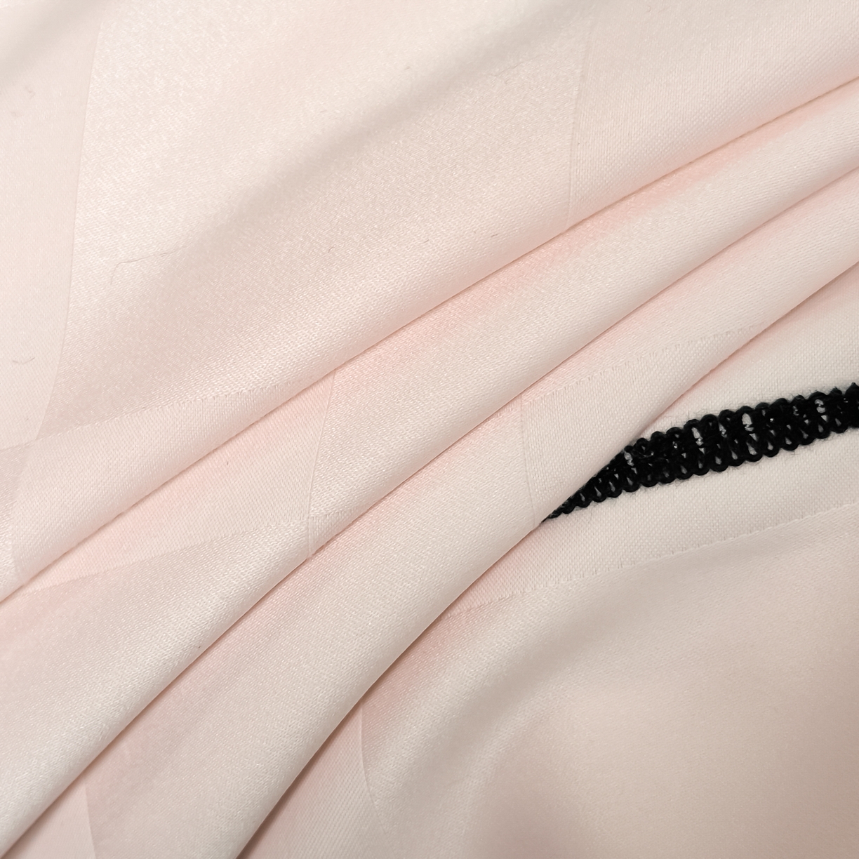 91家纺网 家纺一手货源 找家纺 绒世界 2026新款贡缎提花床单床笠四件套 粉玉