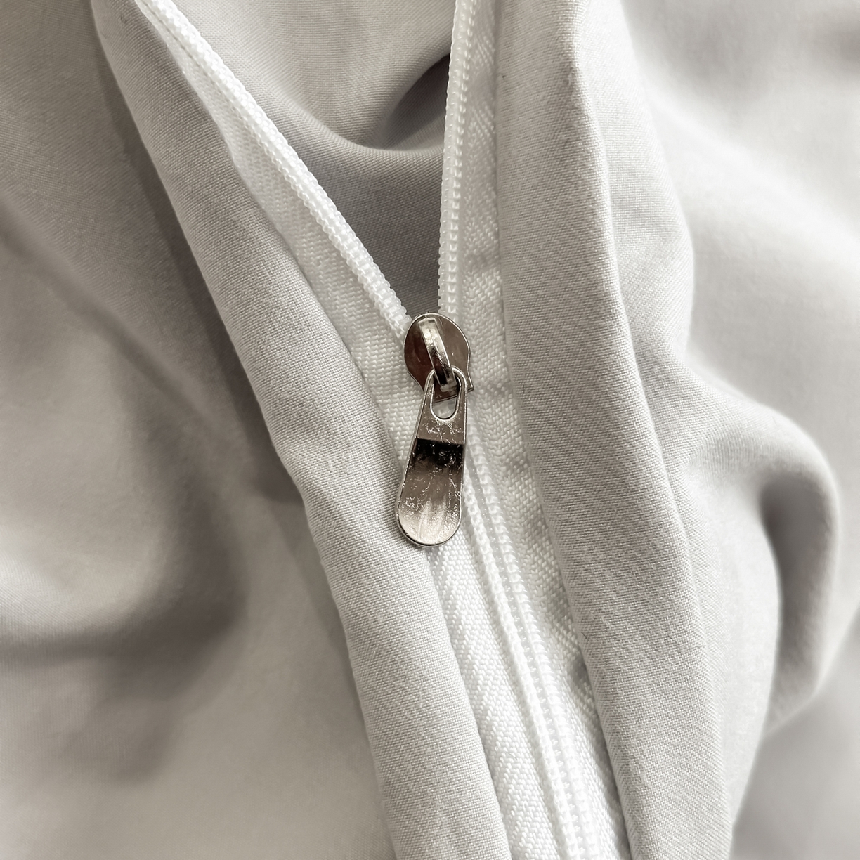 91家纺网 家纺一手货源 找家纺 绒世界 2026新款贡缎提花床单床笠四件套 银灰