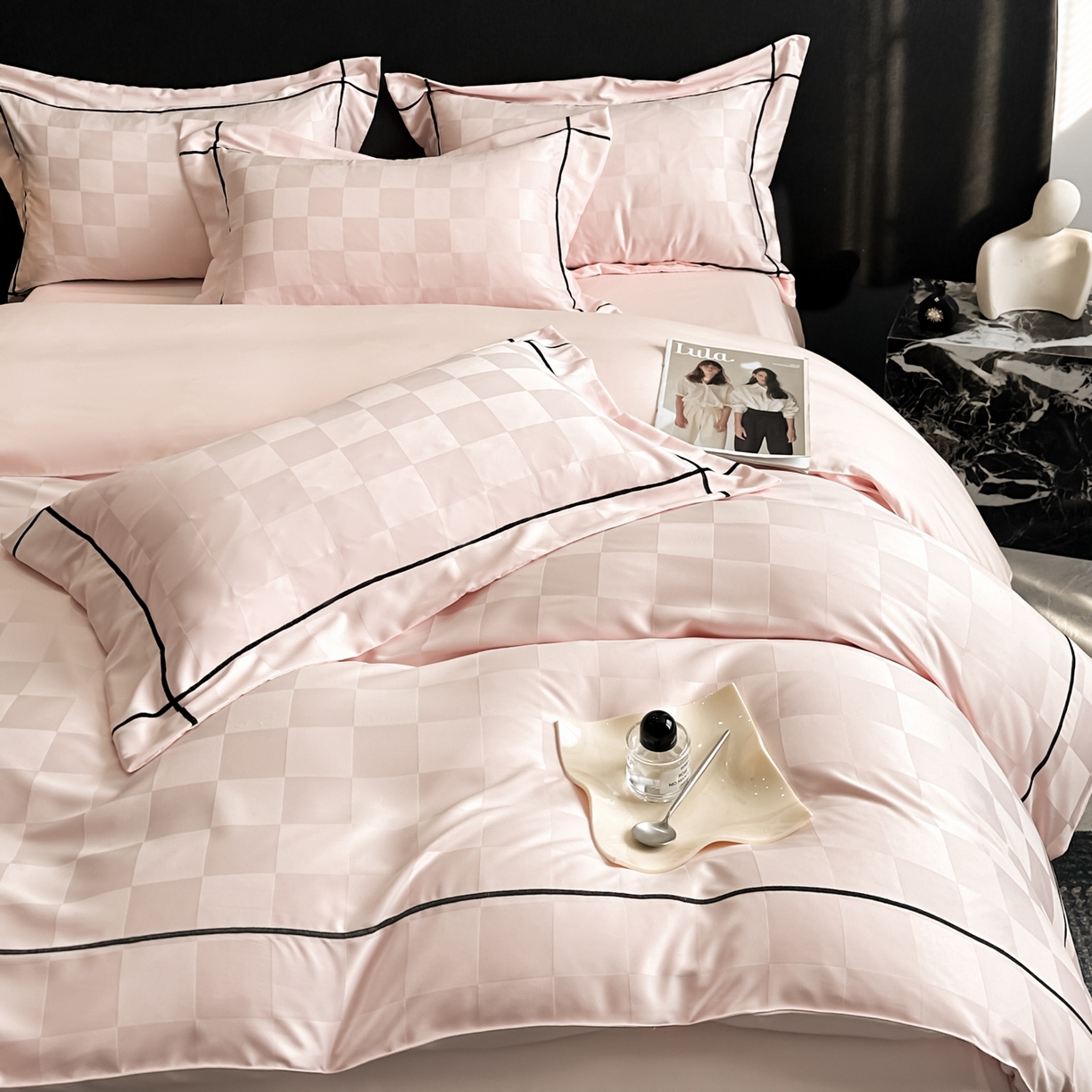 91家纺网 家纺一手货源 找家纺 绒世界 2026新款贡缎提花床单床笠四件套 粉玉