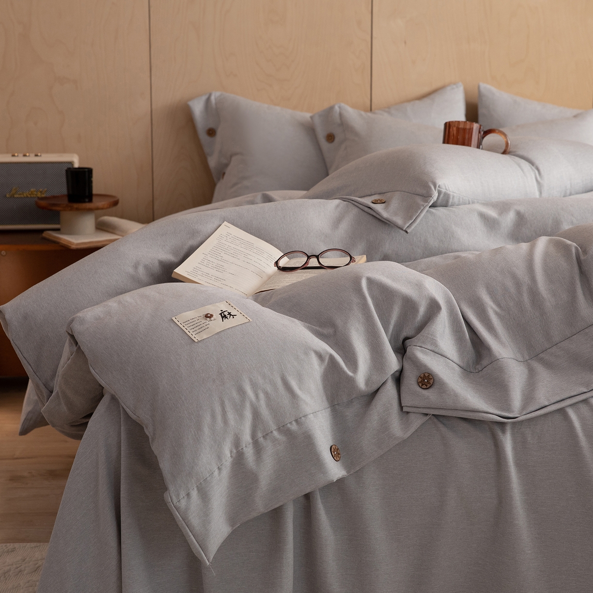 91家纺网 家纺一手货源 找家纺 （总）绒世界 2026新款雨露麻纽扣款床单床笠四件套