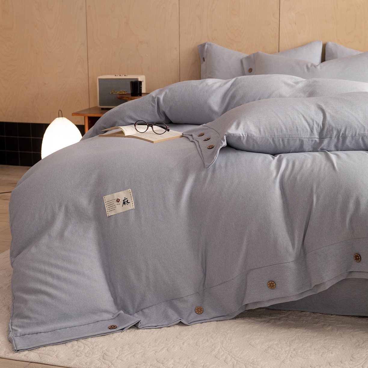 91家纺网 家纺一手货源 找家纺 绒世界 2026新款雨露麻纽扣款床单床笠四件套 雨露麻（青色）