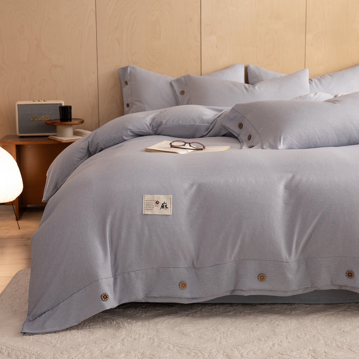 91家纺网 家纺一手货源 找家纺 绒世界 2026新款雨露麻纽扣款床单床笠四件套 雨露麻（青色）